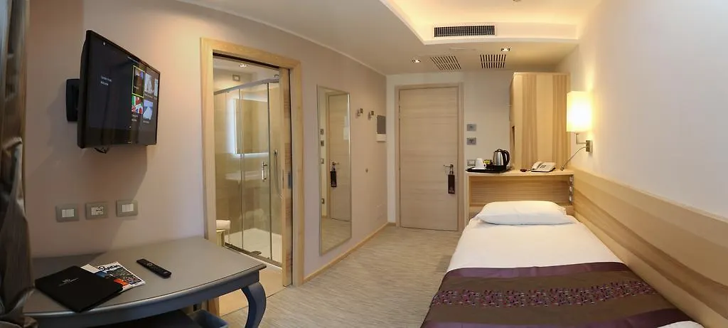 Garden Hotel Peschiera del Garda Italy
