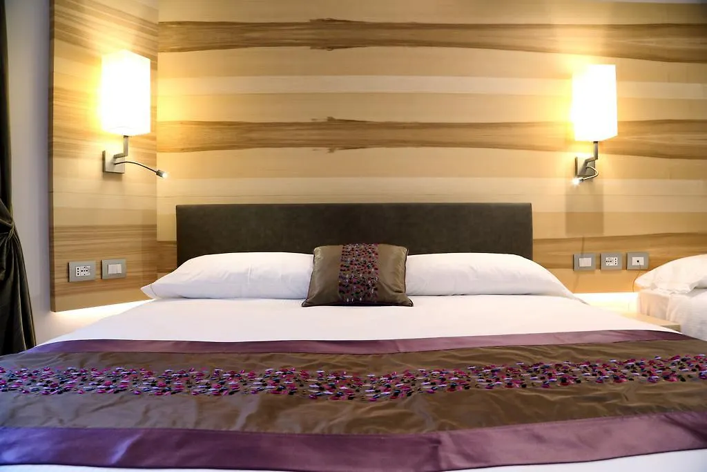 פסקיארה דל גארדה Hotel Garden איטליה