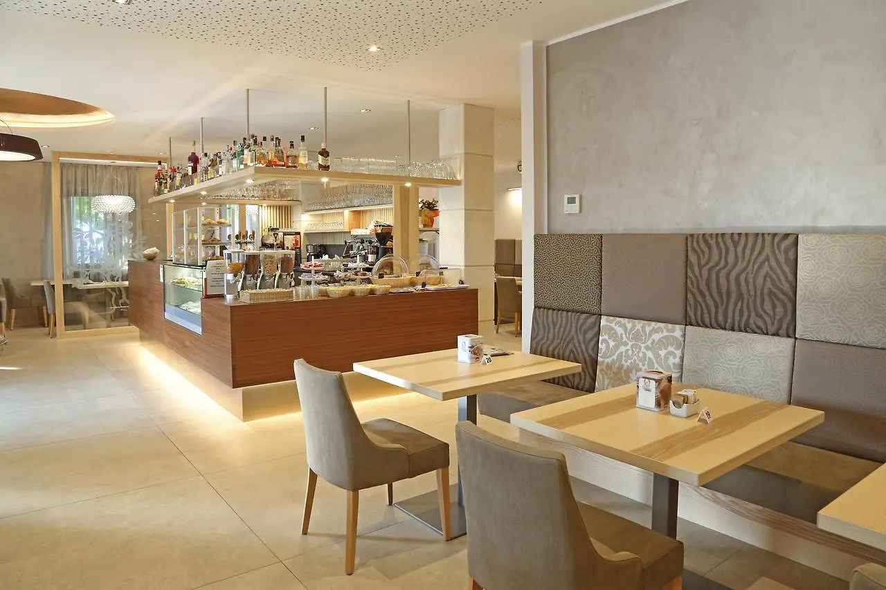 Hotel Garden Peschiera del Garda 3*,  Italien